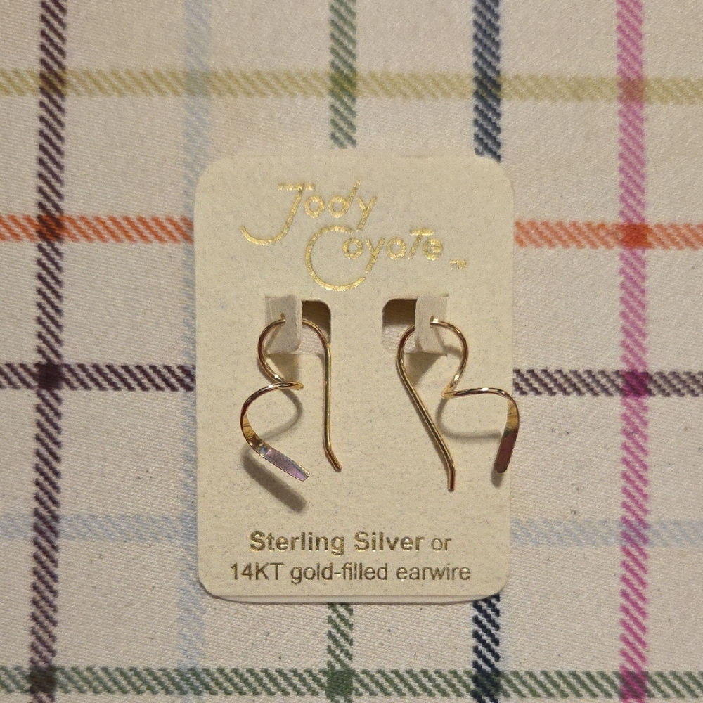 Vintage NWT Jody Coyote Gold Swirl Dangle Earrings